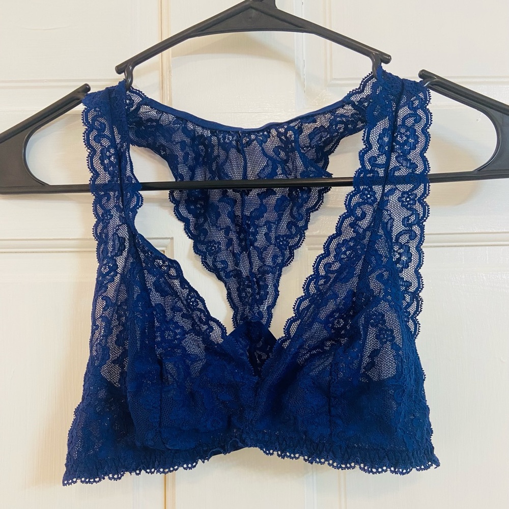 Victoria’s Secret Lace Bralette- Navy- Medium